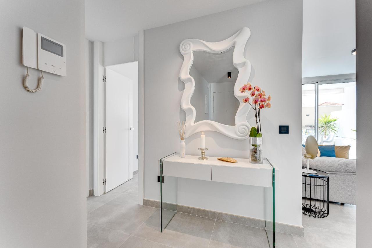 Modern New Apartment Las Terrazas De Costa Adeje. Heated Pool, Big Terrace And Private Parking Exteriör bild
