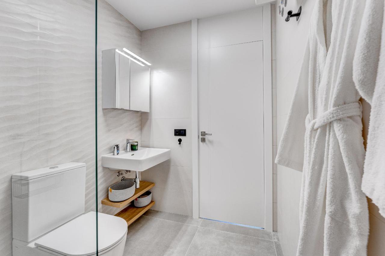 Modern New Apartment Las Terrazas De Costa Adeje. Heated Pool, Big Terrace And Private Parking Exteriör bild