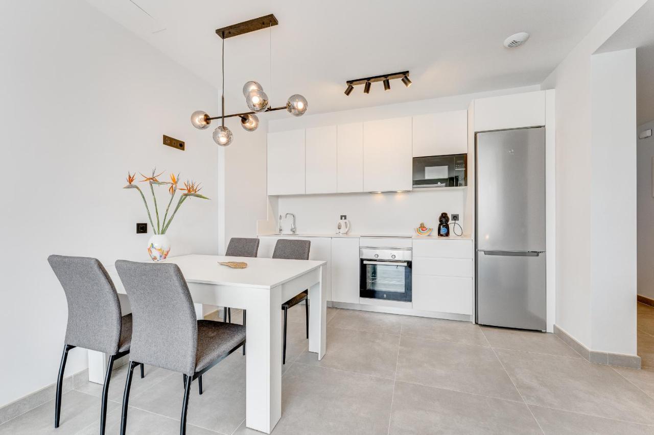 Modern New Apartment Las Terrazas De Costa Adeje. Heated Pool, Big Terrace And Private Parking Exteriör bild