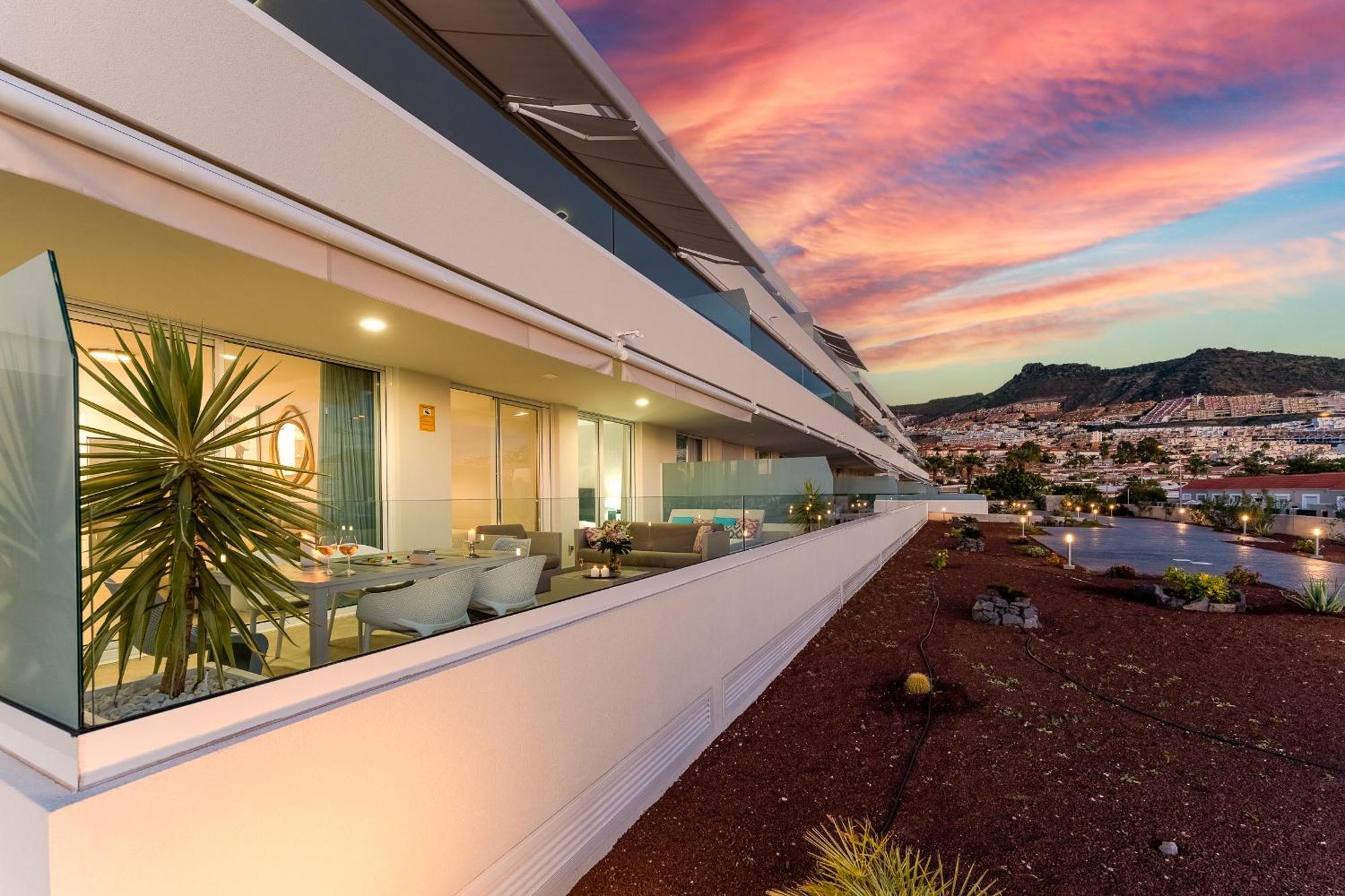 Modern New Apartment Las Terrazas De Costa Adeje. Heated Pool, Big Terrace And Private Parking Exteriör bild