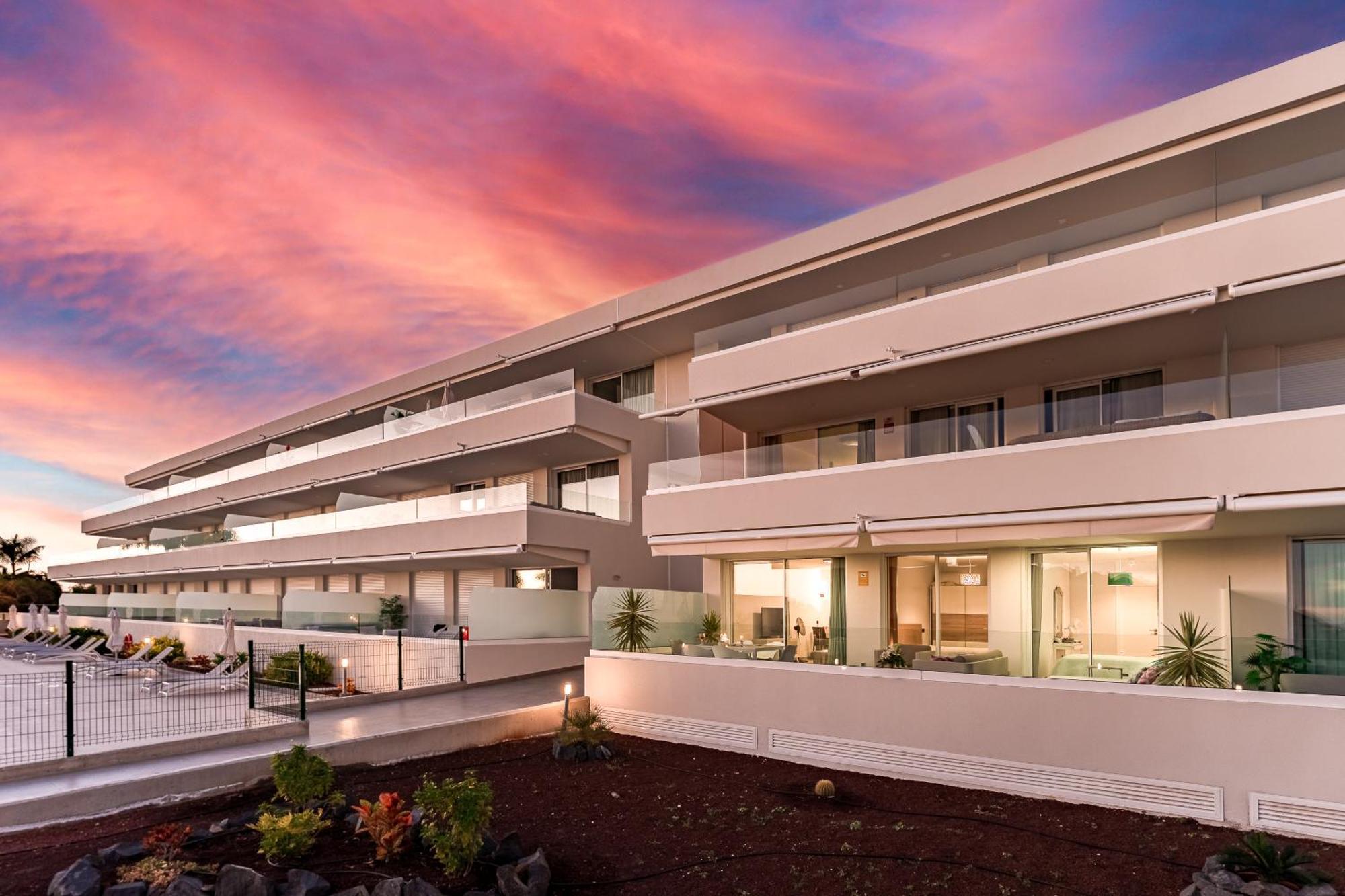 Modern New Apartment Las Terrazas De Costa Adeje. Heated Pool, Big Terrace And Private Parking Exteriör bild